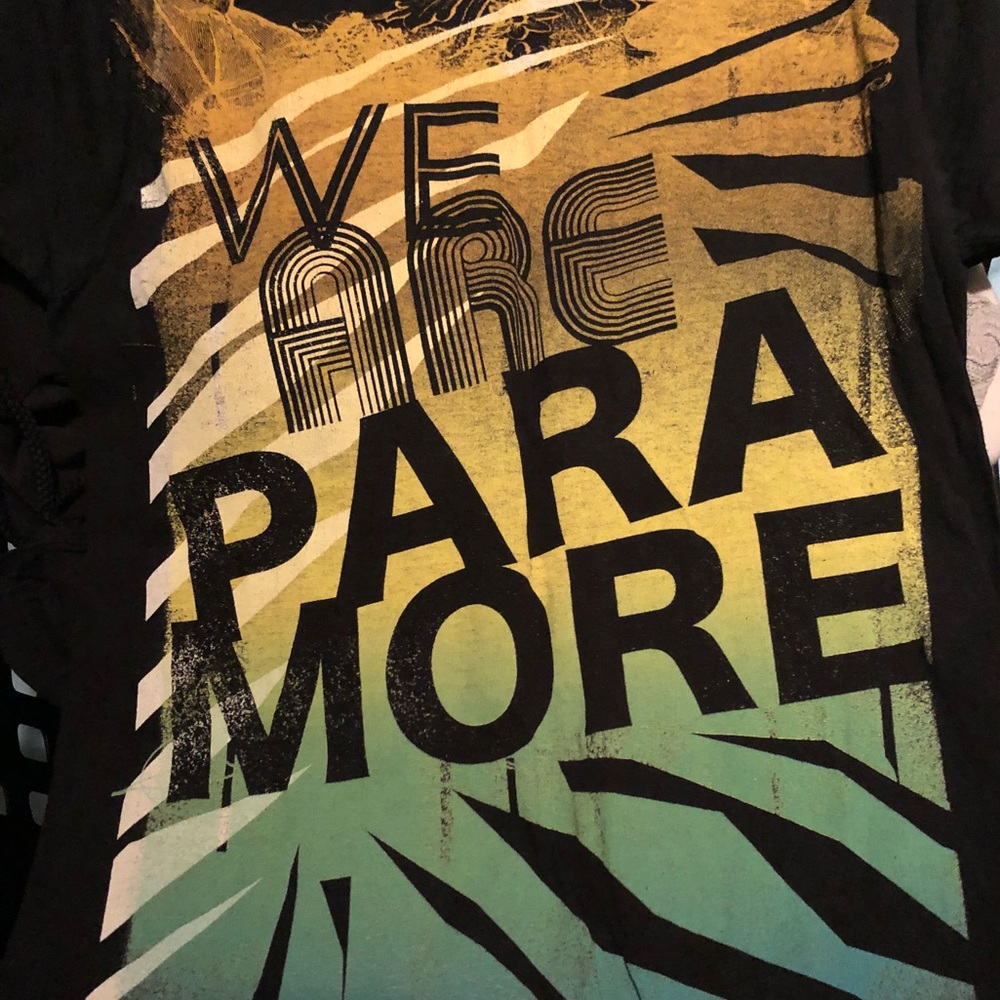 Paramore (band) tee